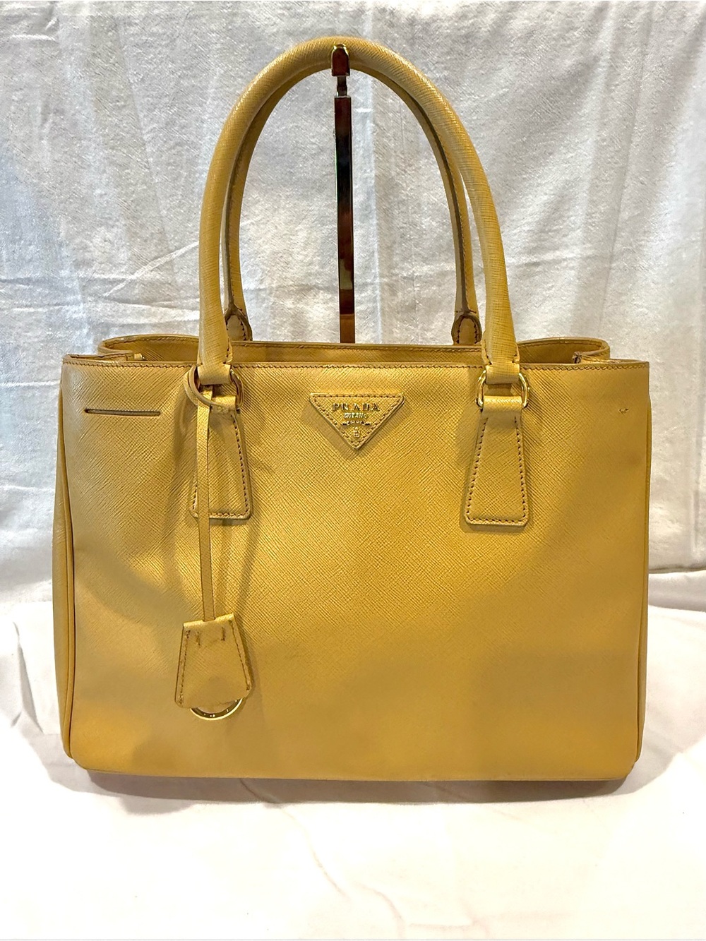Dazzling Prada Galleria Double Zip Tote Or Crossbody Bag